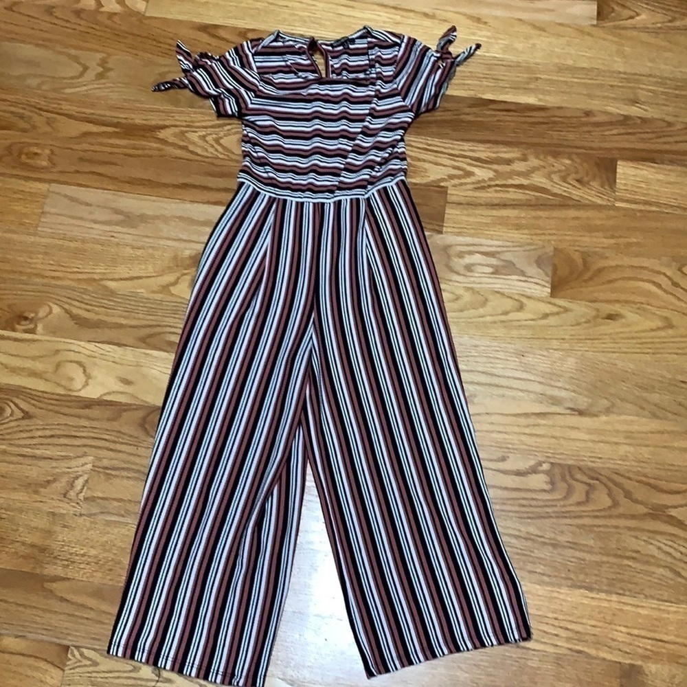 Girl’s romper